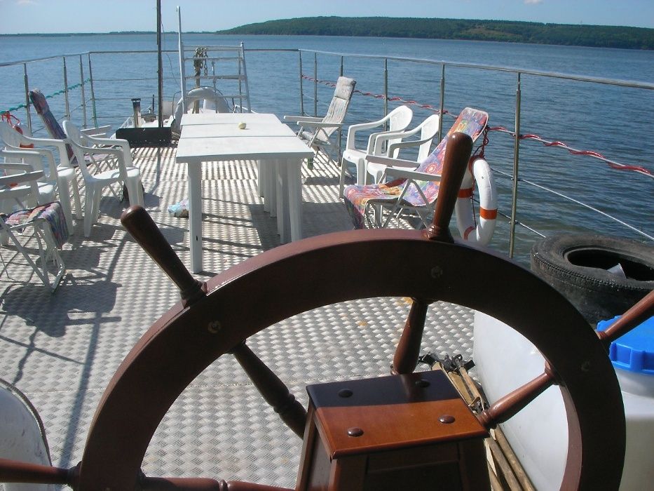 Легендарний теплохід "Ластівка" продають на OLX: як він виглядає і скільки коштує